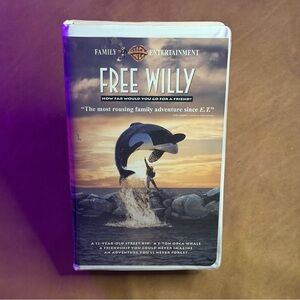Free Willy VHS Tape | Warner Bros.